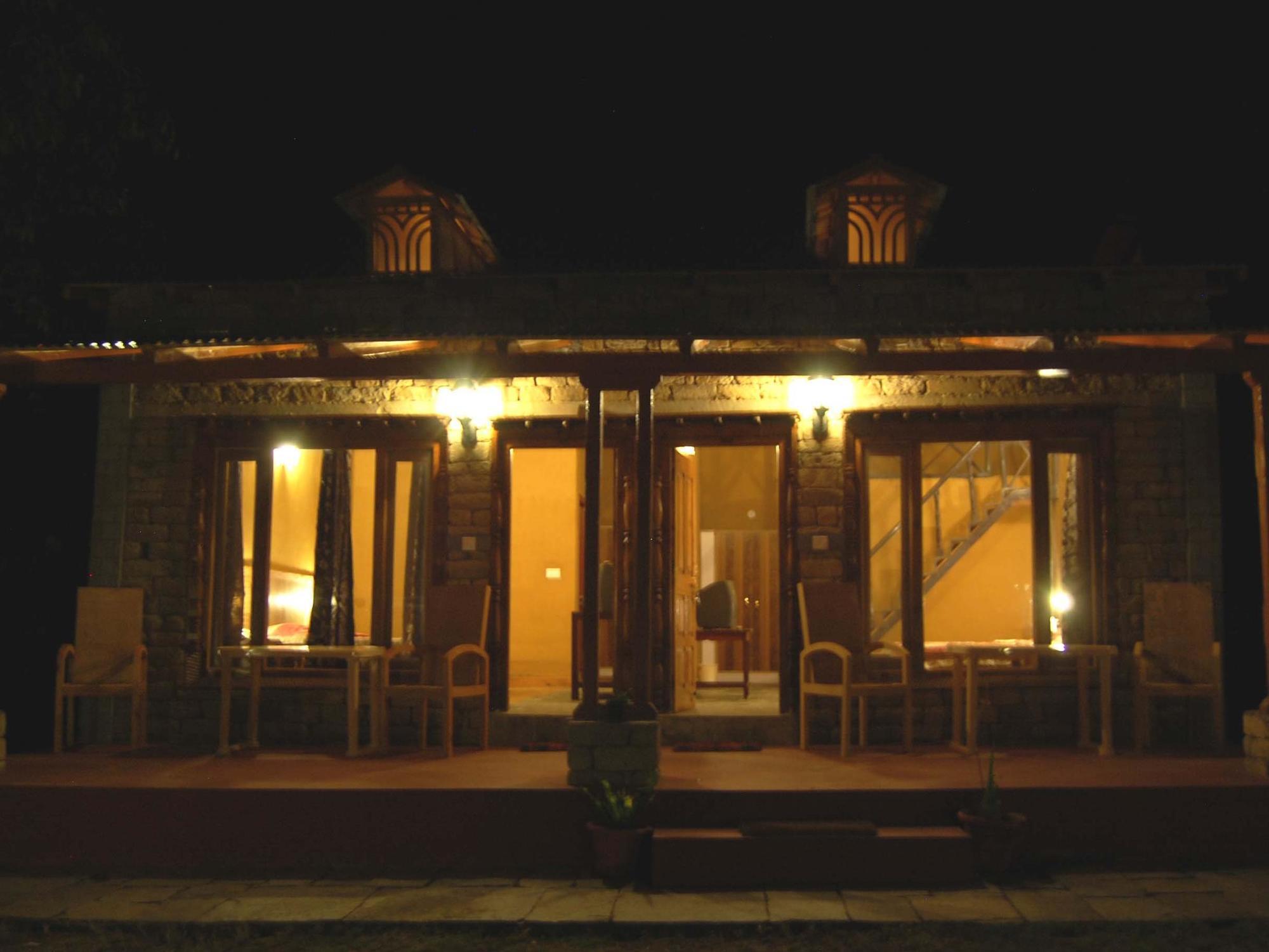 Chevron Mountain Villa Каусани Екстериор снимка